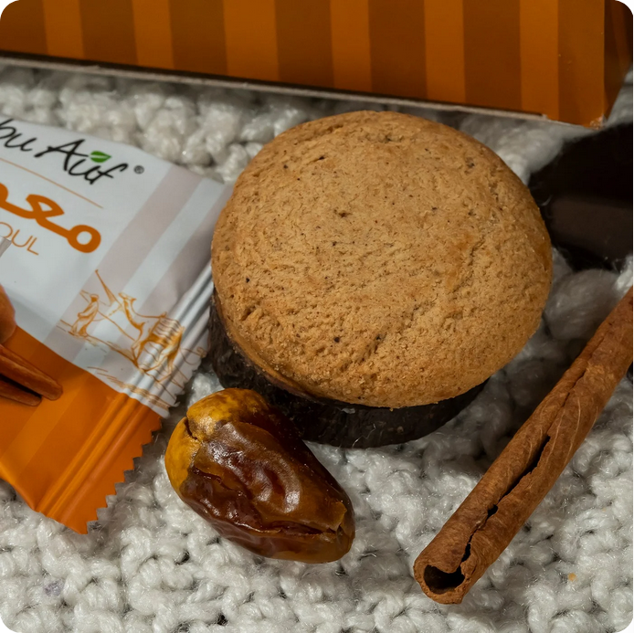 Abu Auf Maamoul Dates & Cinnamon box